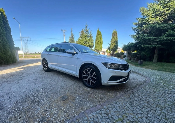 Volkswagen Passat cena 79900 przebieg: 94000, rok produkcji 2020 z Poznań małe 191